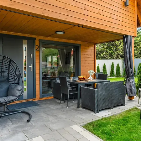 Holiday home Dream Z Tarasem I Ogrodem, Szybkim Wi-fi 600mb I Vod, Parking Free Ev