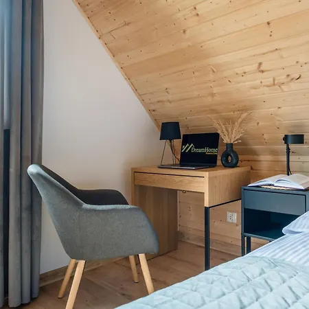 Holiday home Dream Z Tarasem I Ogrodem, Szybkim Wi-fi 600mb I Vod, Parking Free Ev