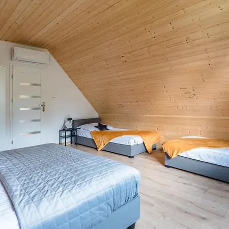 Hébergement de vacances Domek Rodzinny Dream Home Bez Tlumow, Ogrzewany, Taras, Ogrod Z Placem Zabaw, Free Parking Ogrodzony I Zamykany Polanica-Zdrój